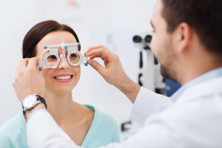 eyes and smiles opticians london 1 768x512